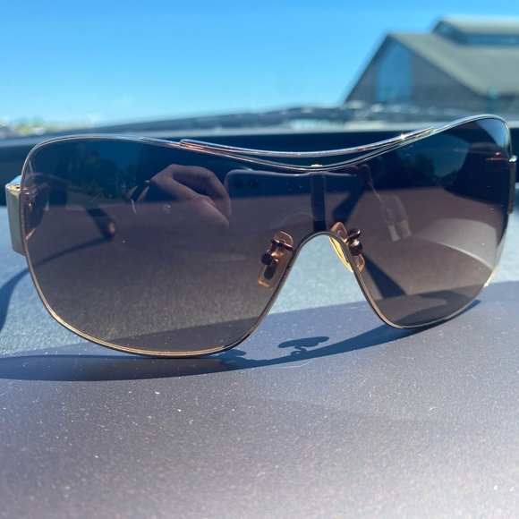 Coach Sunglasses - Picture 7 of 8